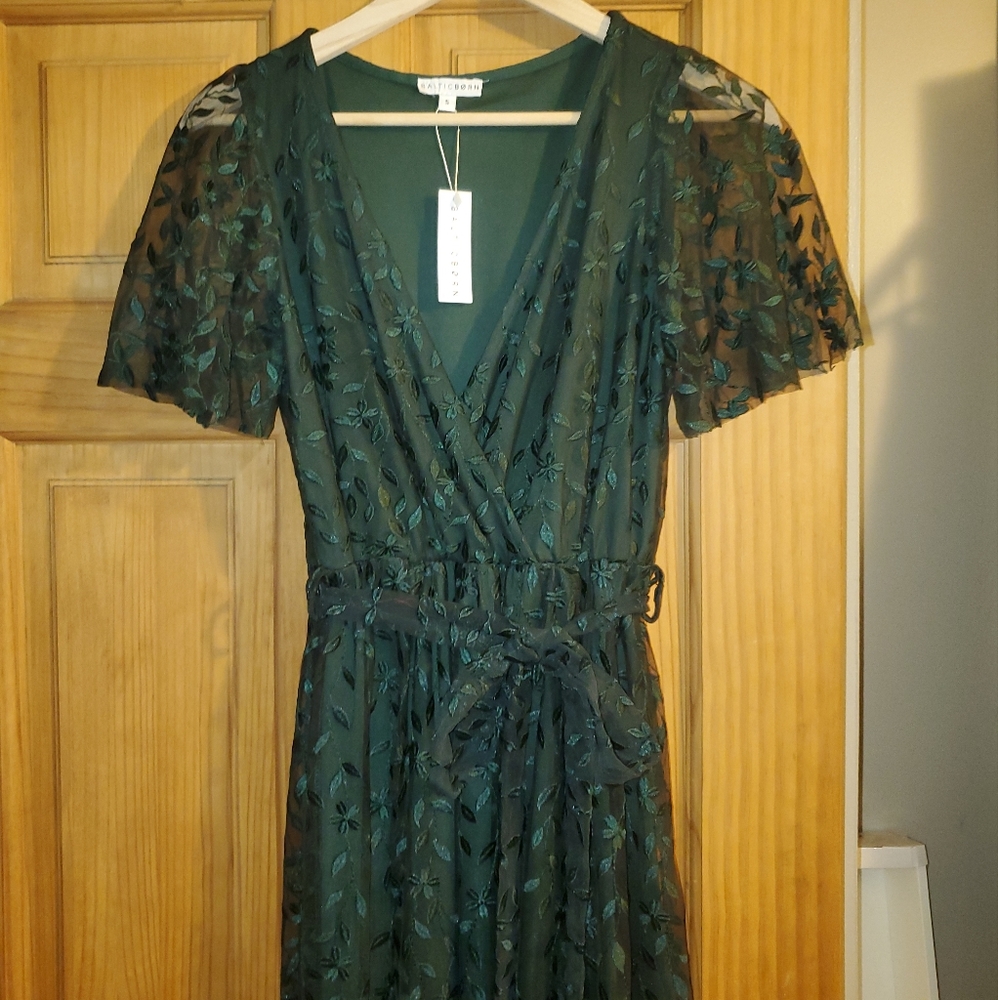 NWT Baltic Born dark green leaf embroidered maxi dress, size small